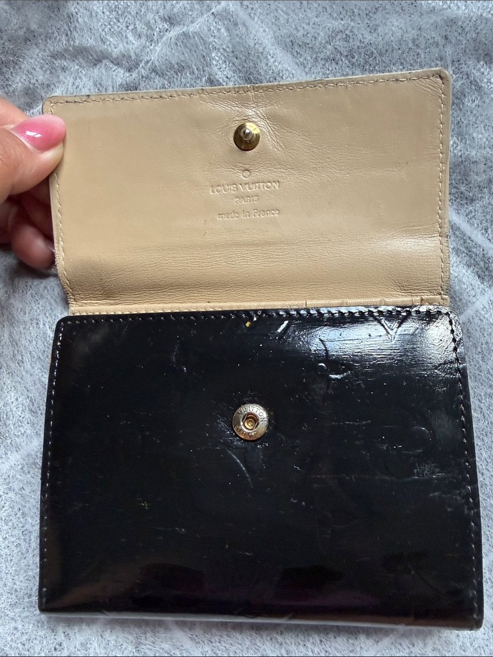 Louis Vuitton Black Patent Leather Bifold Wallet with Beige Interior